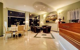 Villa Plaza